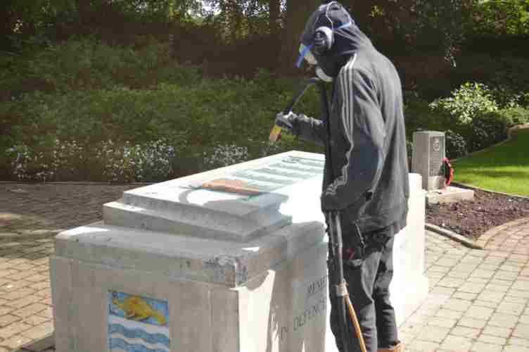 blast cleaning, sand jet cleaning, farrow system, York, Leeds, Lincoln, Manchester, London