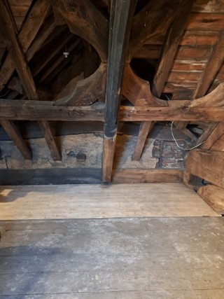 laser cleaned wooden beams