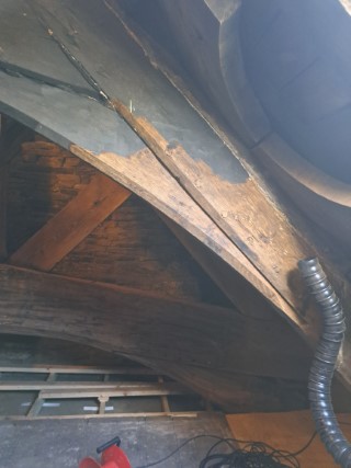 laser cleaned wooden beams closer view